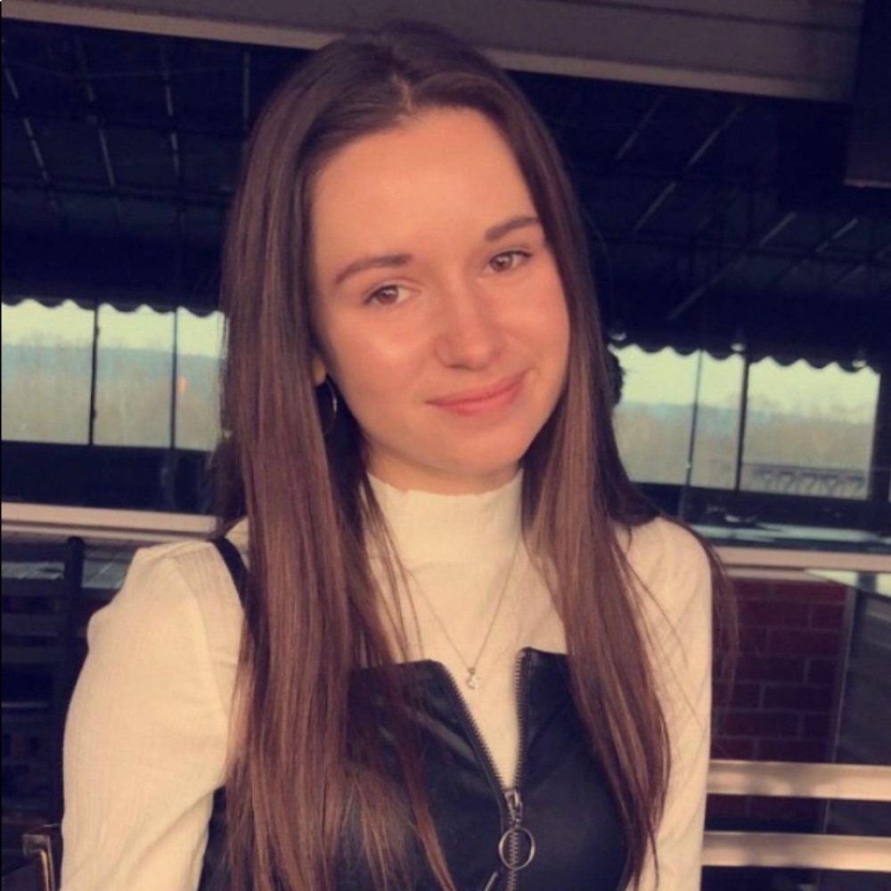 Meet your Posher, Julia